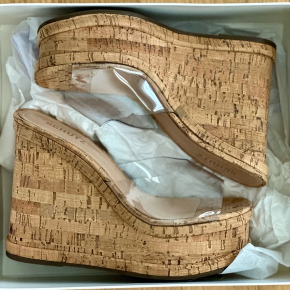 Schutz Dalle Vinyl Wedge Sandals, size 8 - Picture 4 of 7